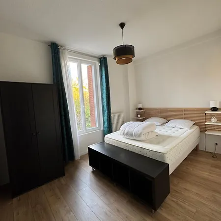 Le Madargue Idealement Place Châtel-Guyon